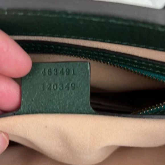 Gucci GG Supreme Messenger Tote Bag - Picture 14 of 15